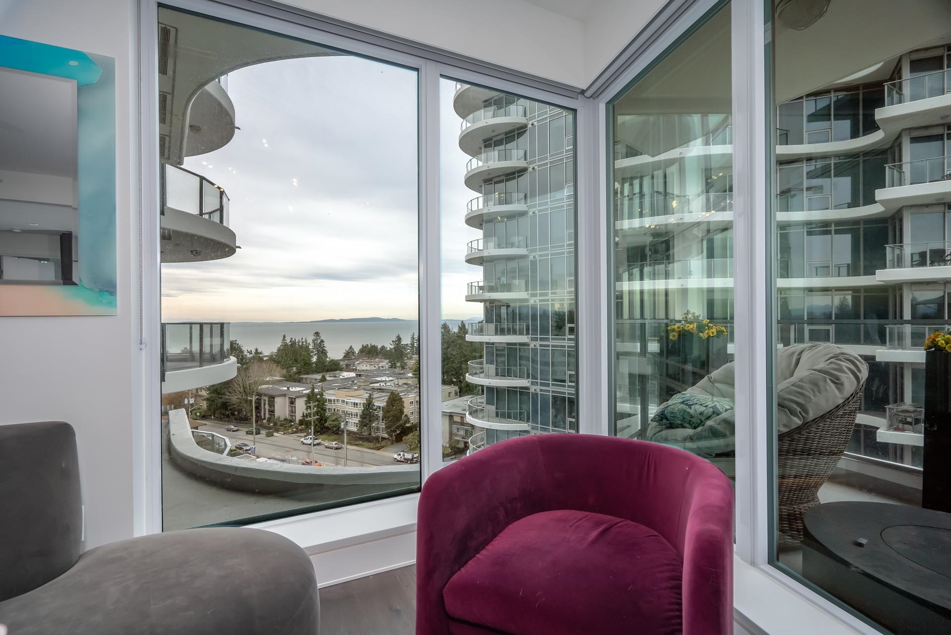 806 1501 FOSTER STREET, #806