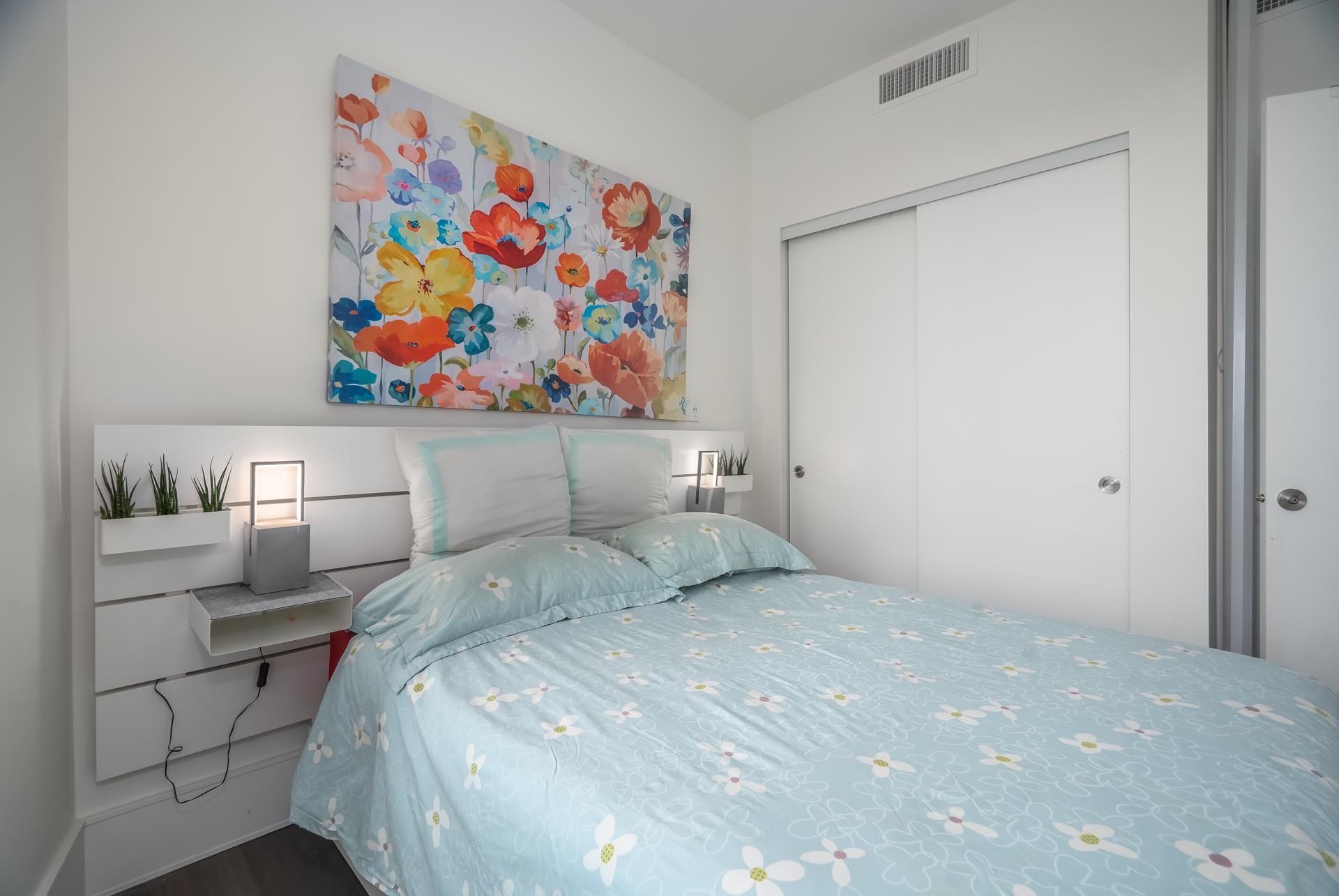 806 1501 FOSTER STREET, #806