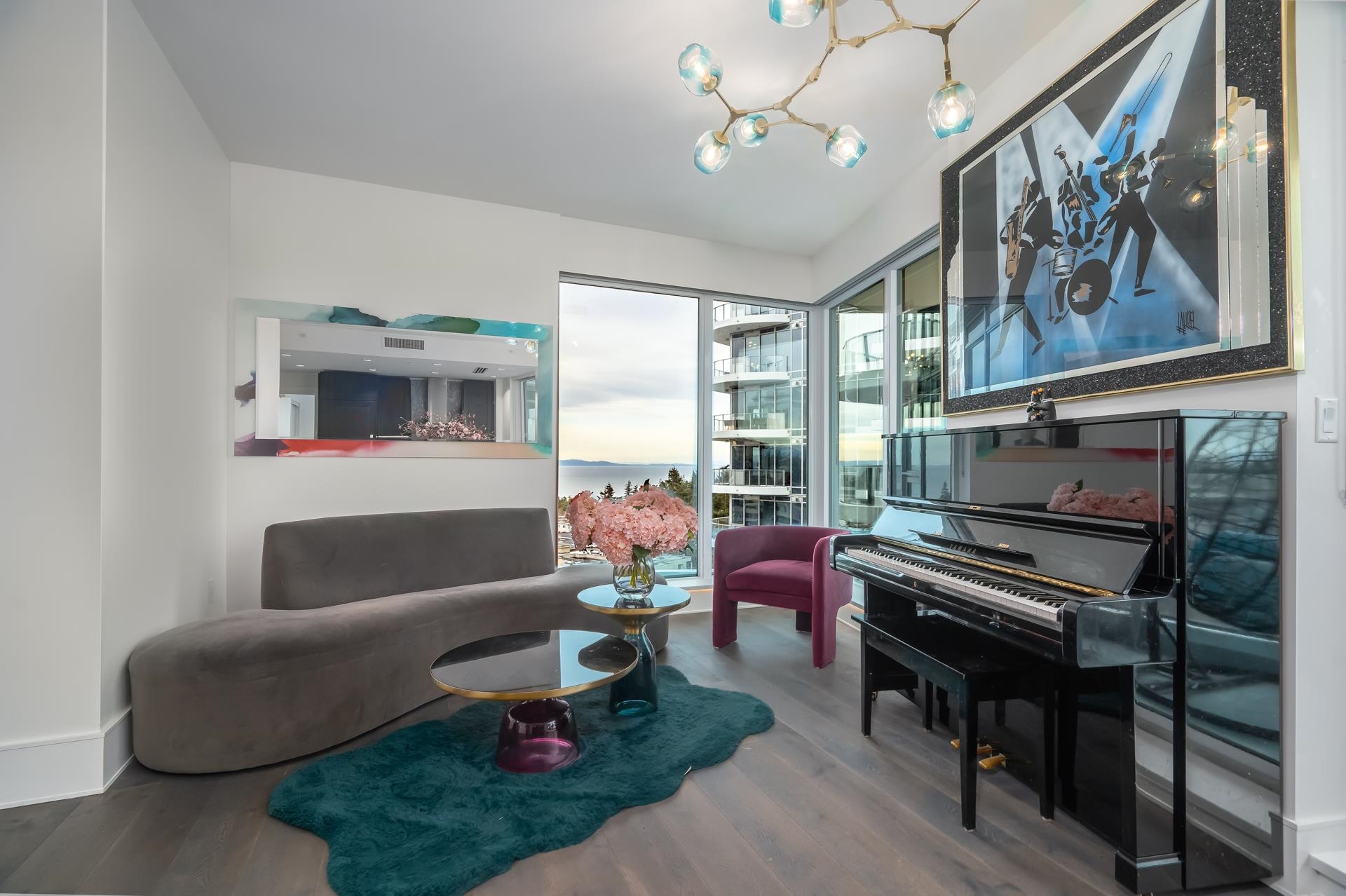806 1501 FOSTER STREET, #806