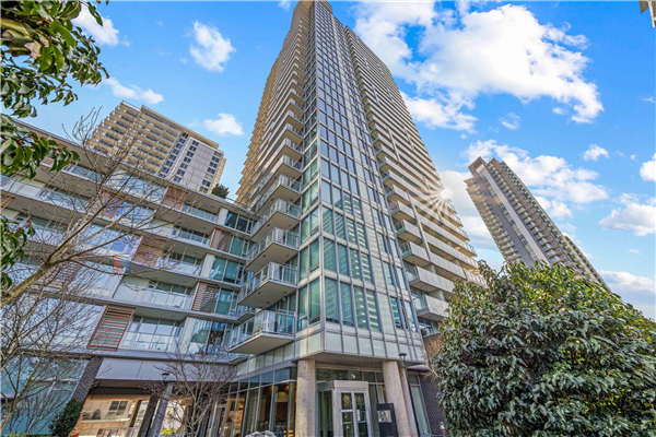 2702 8131 NUNAVUT LANE, Vancouver
