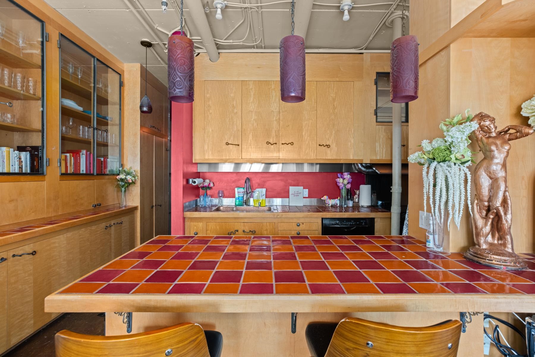 304 28 POWELL STREET, #304