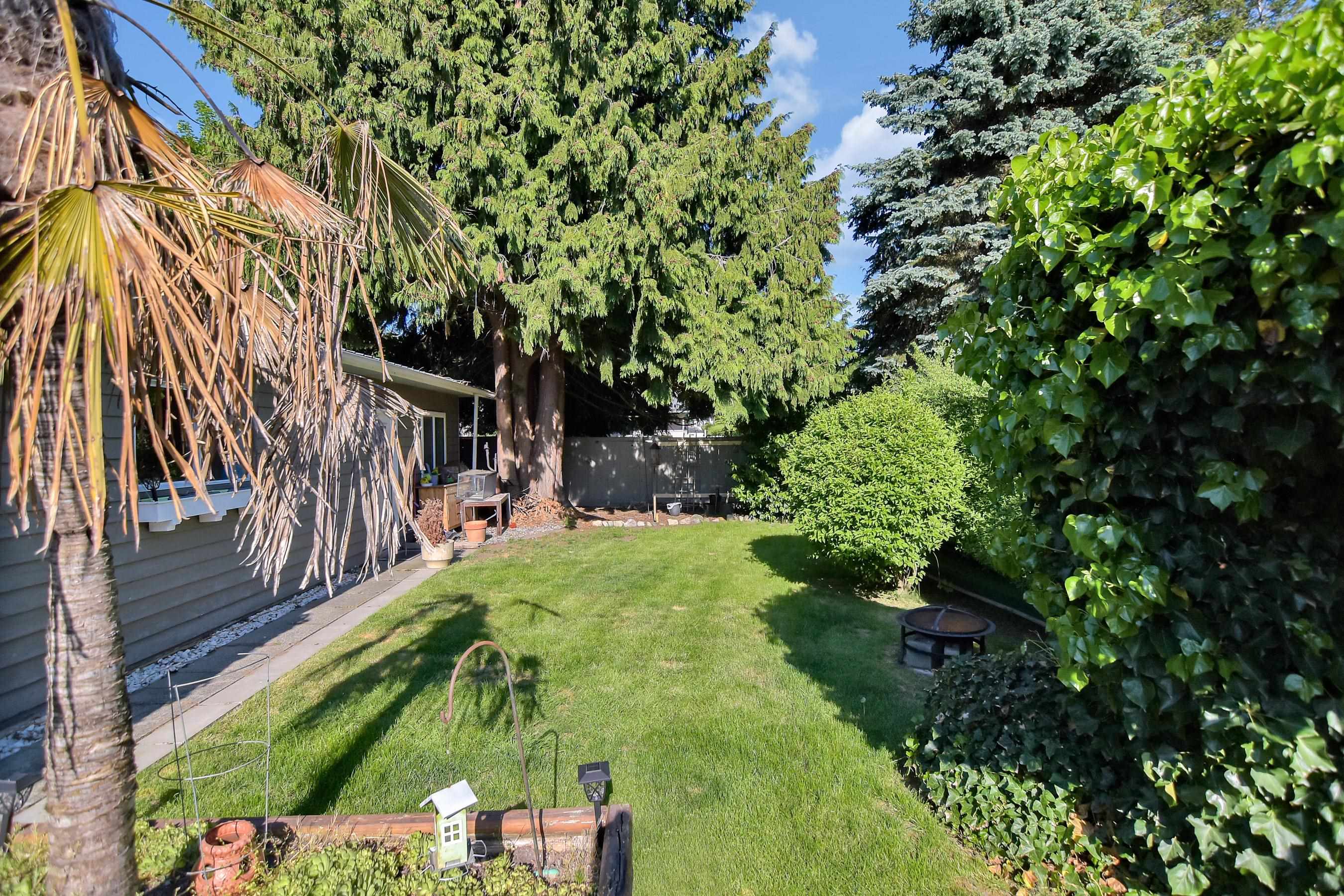 1558 KERFOOT ROAD