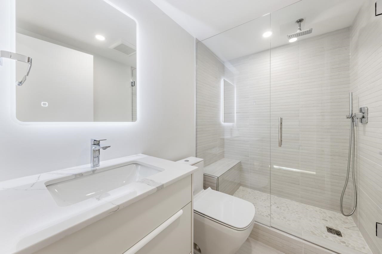 1102 1633 W 10TH AVENUE, #1102