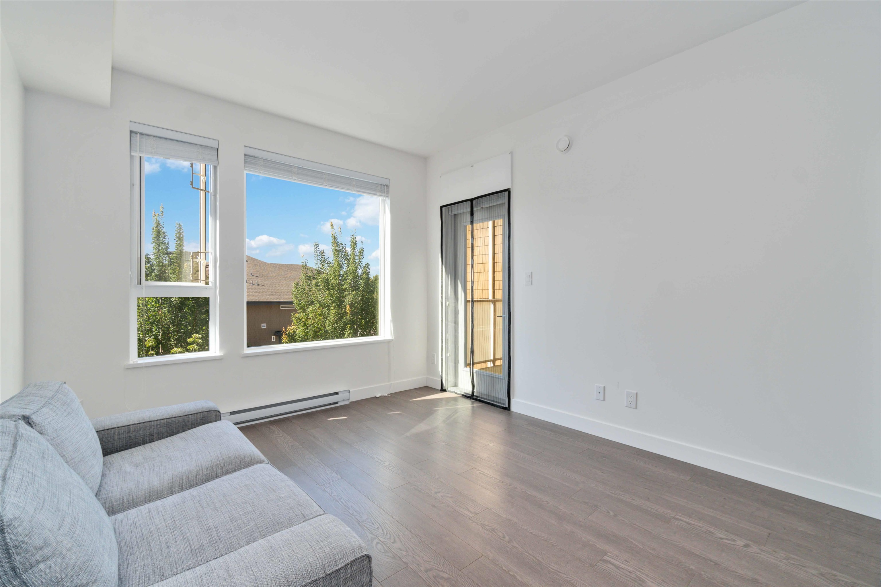 213 8360 DELSOM WAY, #213