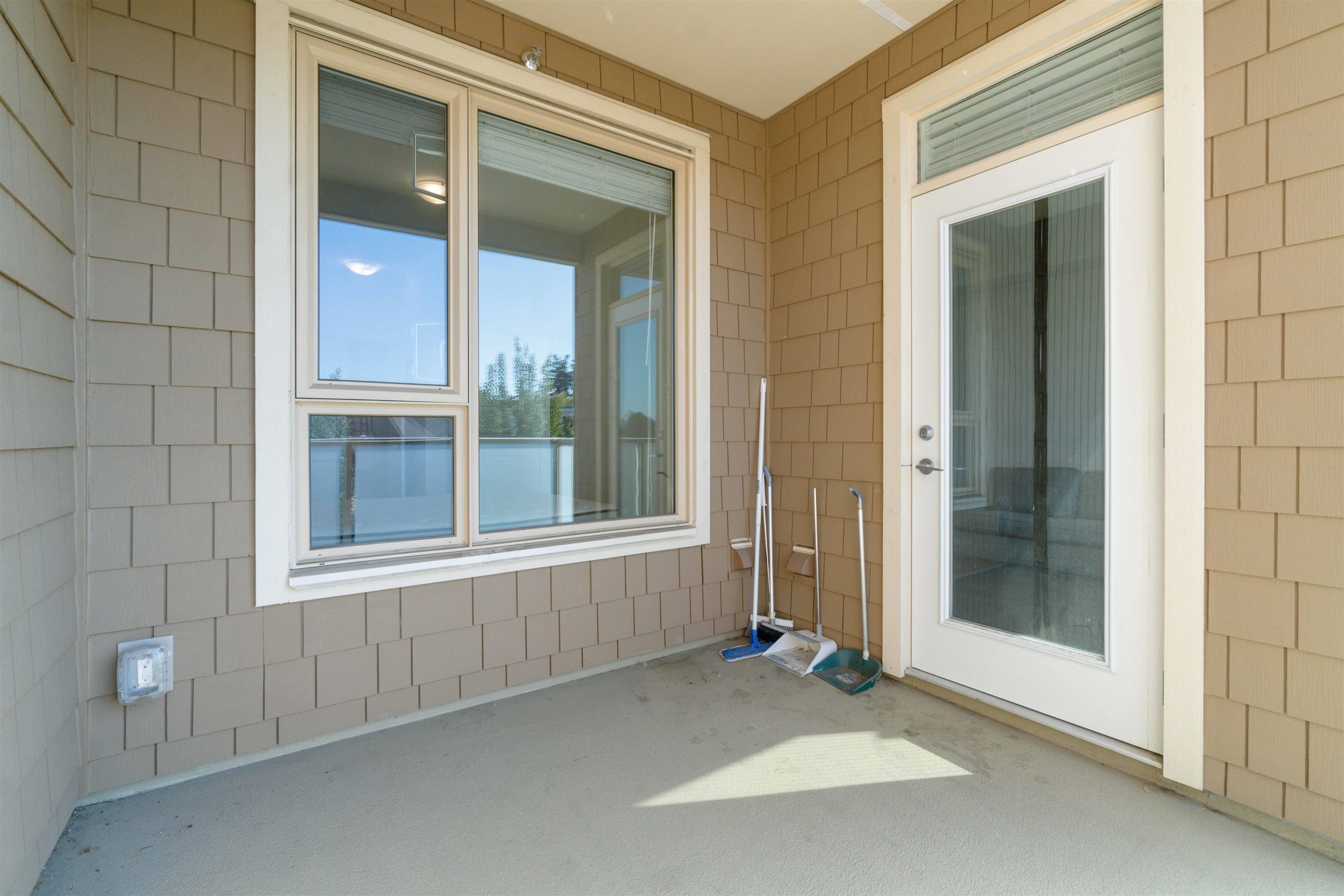 213 8360 DELSOM WAY, #213