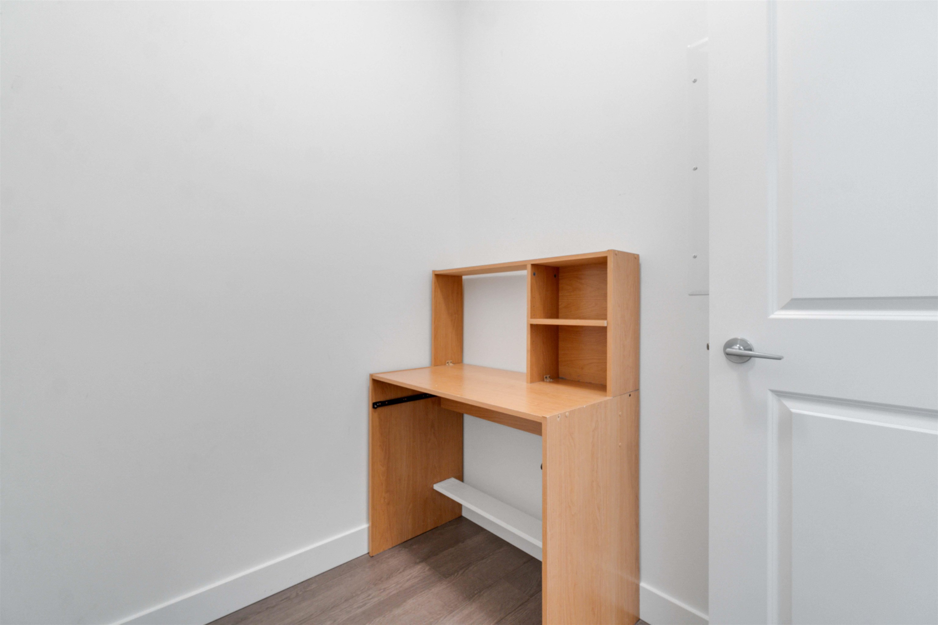 213 8360 DELSOM WAY, #213