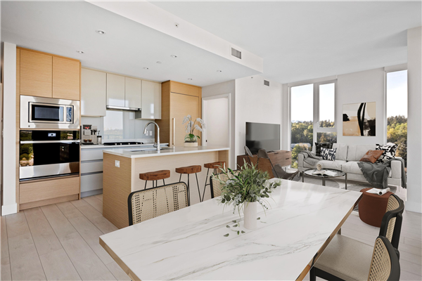 2203 3538 SAWMILL CRESCENT, Vancouver