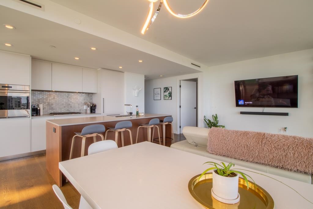 1106 1365 DAVIE STREET, #1106