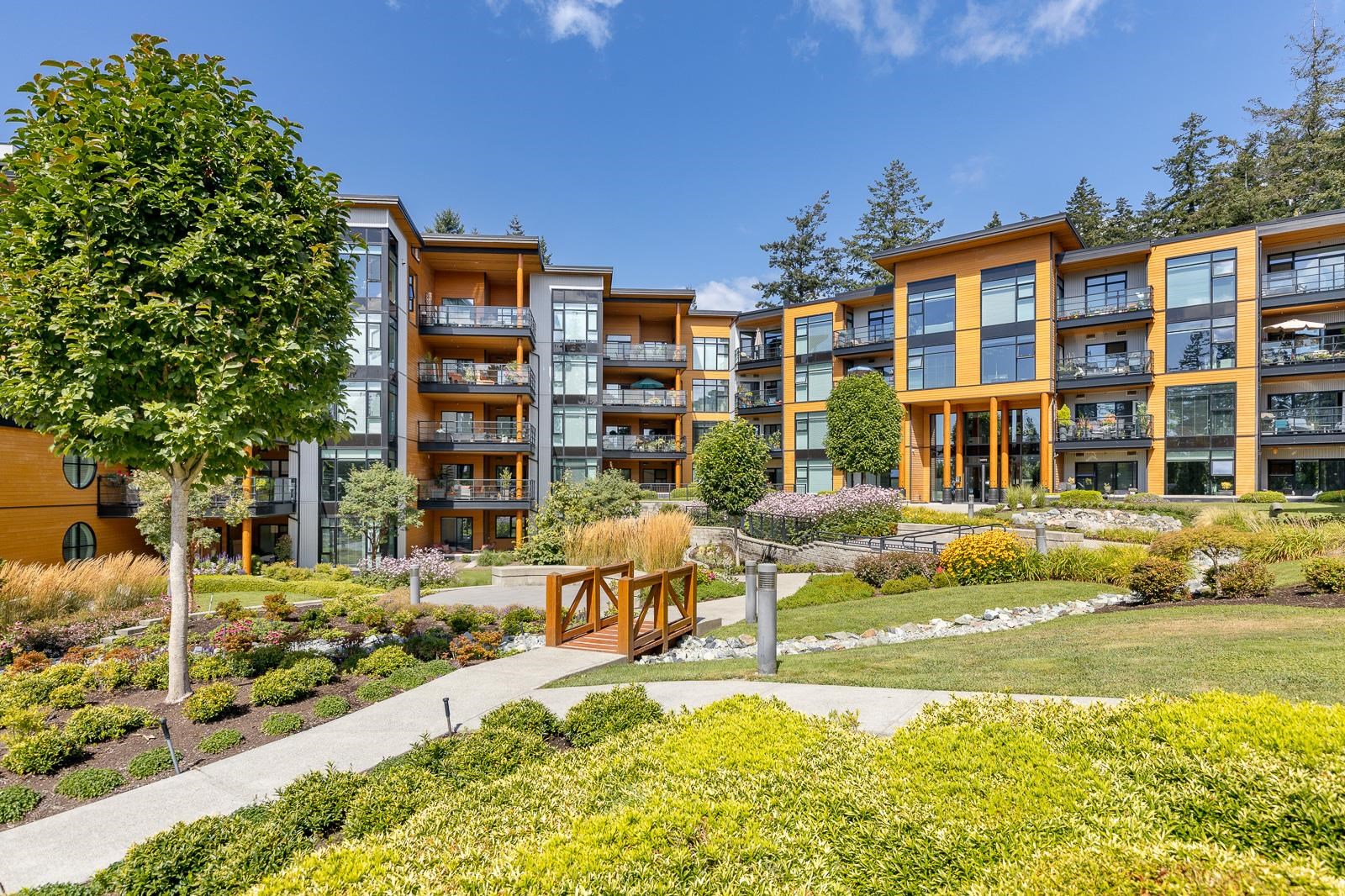 204 14855 THRIFT AVENUE, #204