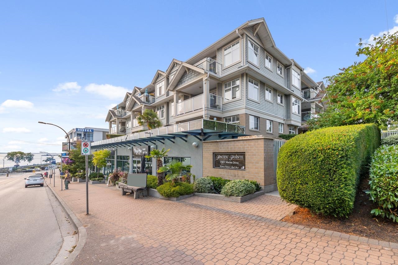 211 15621 MARINE DRIVE, #211