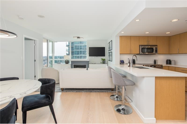 1903 125 MILROSS AVENUE, Vancouver