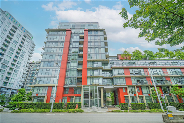 607 38 W 1ST AVENUE, Vancouver
