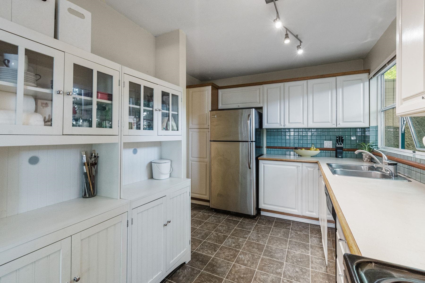 103 3788 W 8TH AVENUE, #103