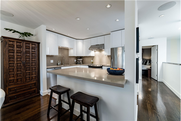 319 333 WETHERSFIELD DRIVE, Vancouver