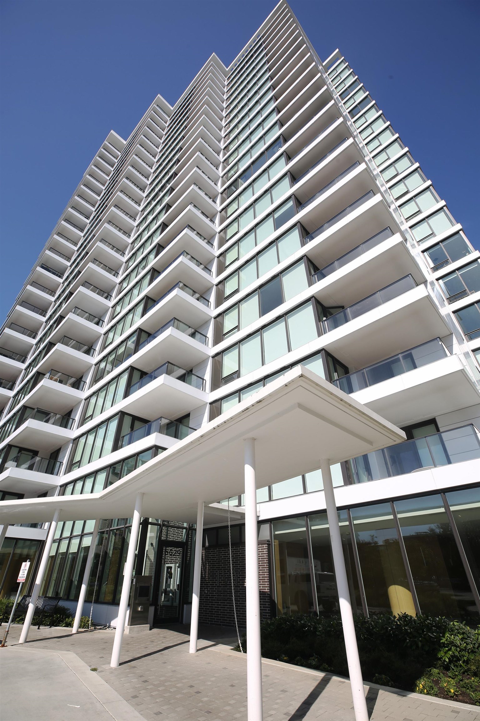 1606 5629 BIRNEY AVENUE, #1606