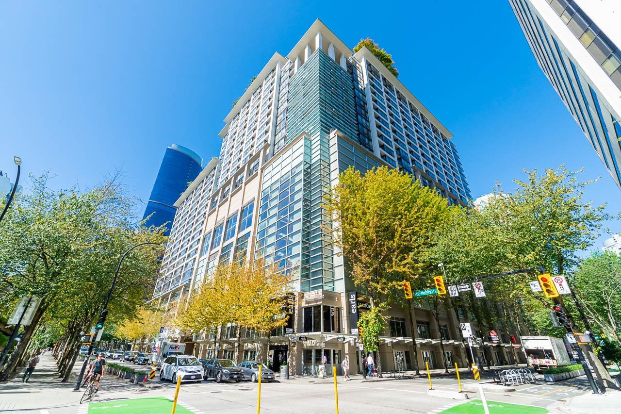 1811 938 SMITHE STREET, #1811