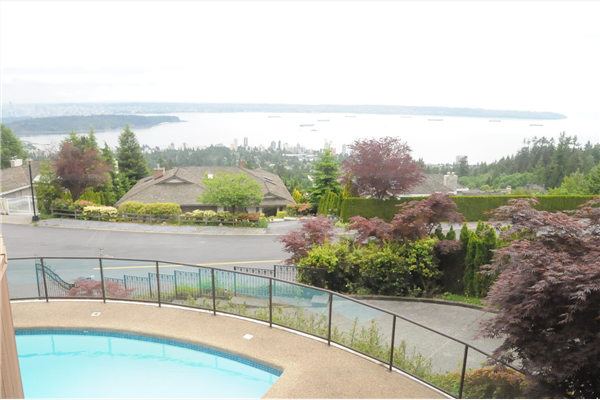 2539 WESTHILL DRIVE, West Vancouver