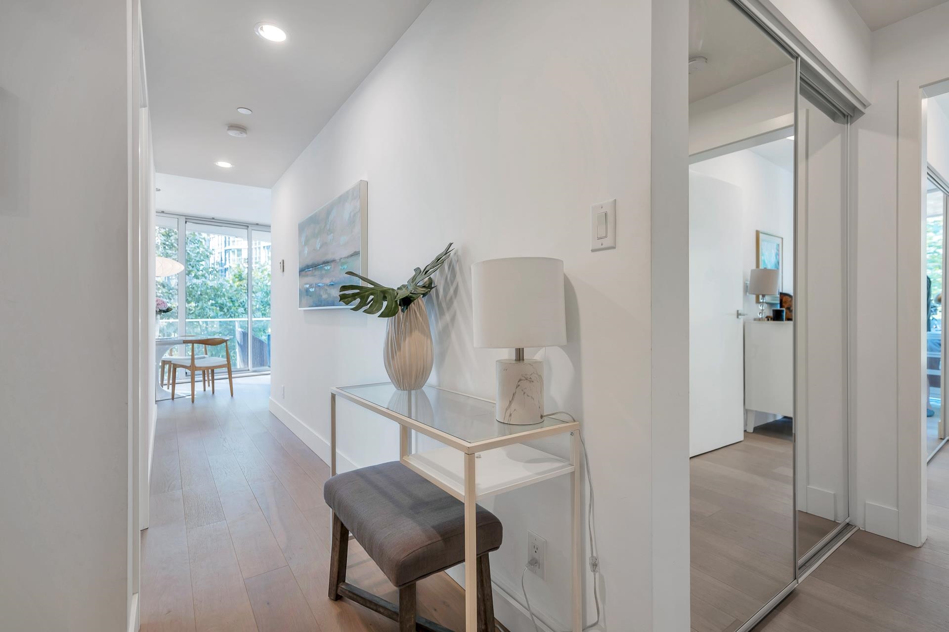 301 1277 MELVILLE STREET, #301