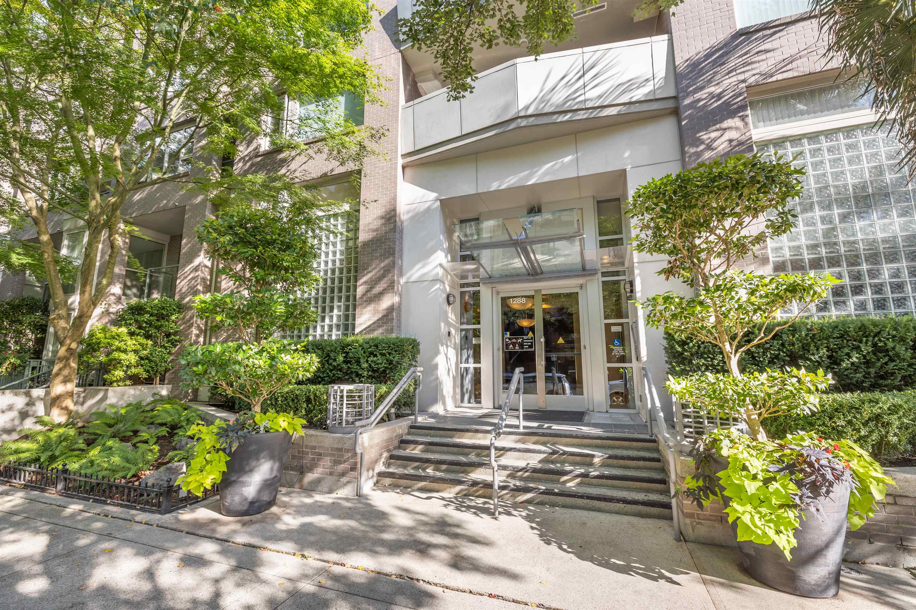 605 1288 MARINASIDE CRESCENT, #605