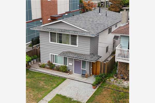 2363 HAWTHORNE AVENUE, Port Coquitlam