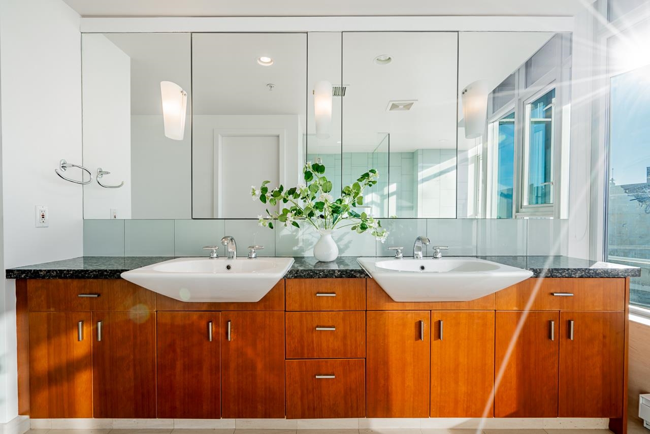 2501 1233 W CORDOVA STREET, #2501