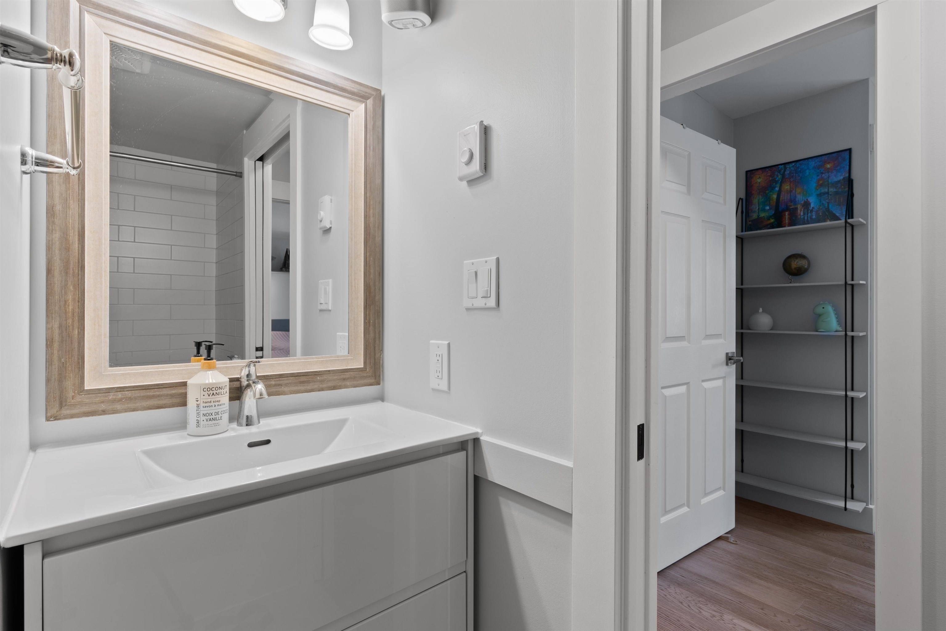 204 863 W 16TH AVENUE, #204