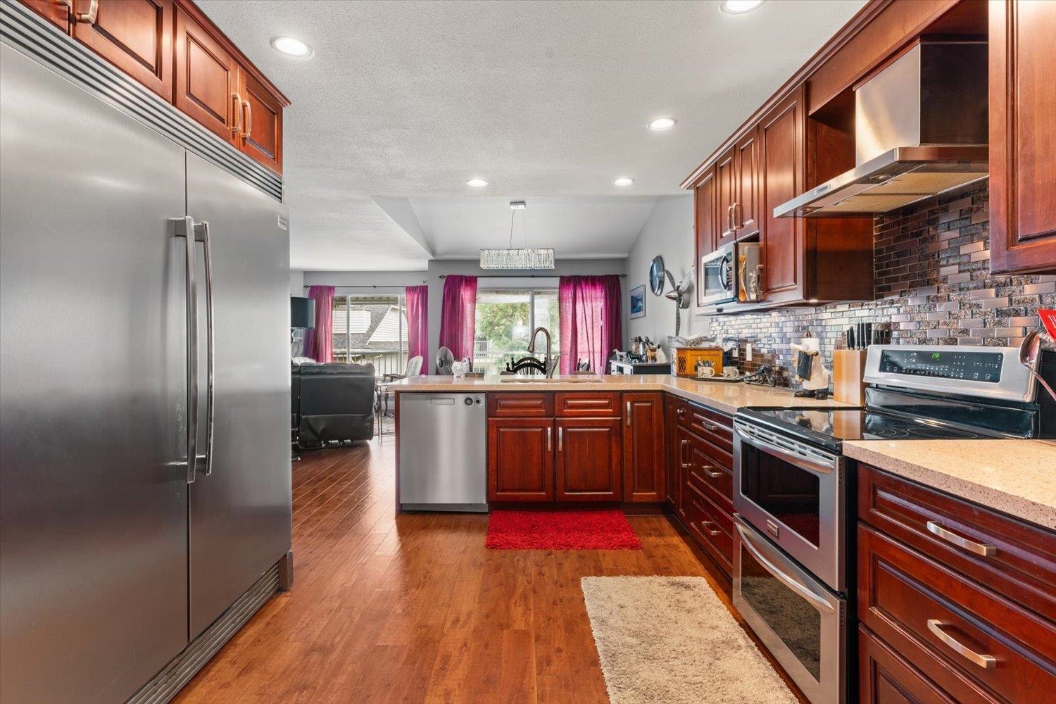 10 3054 TRAFALGAR STREET, #10