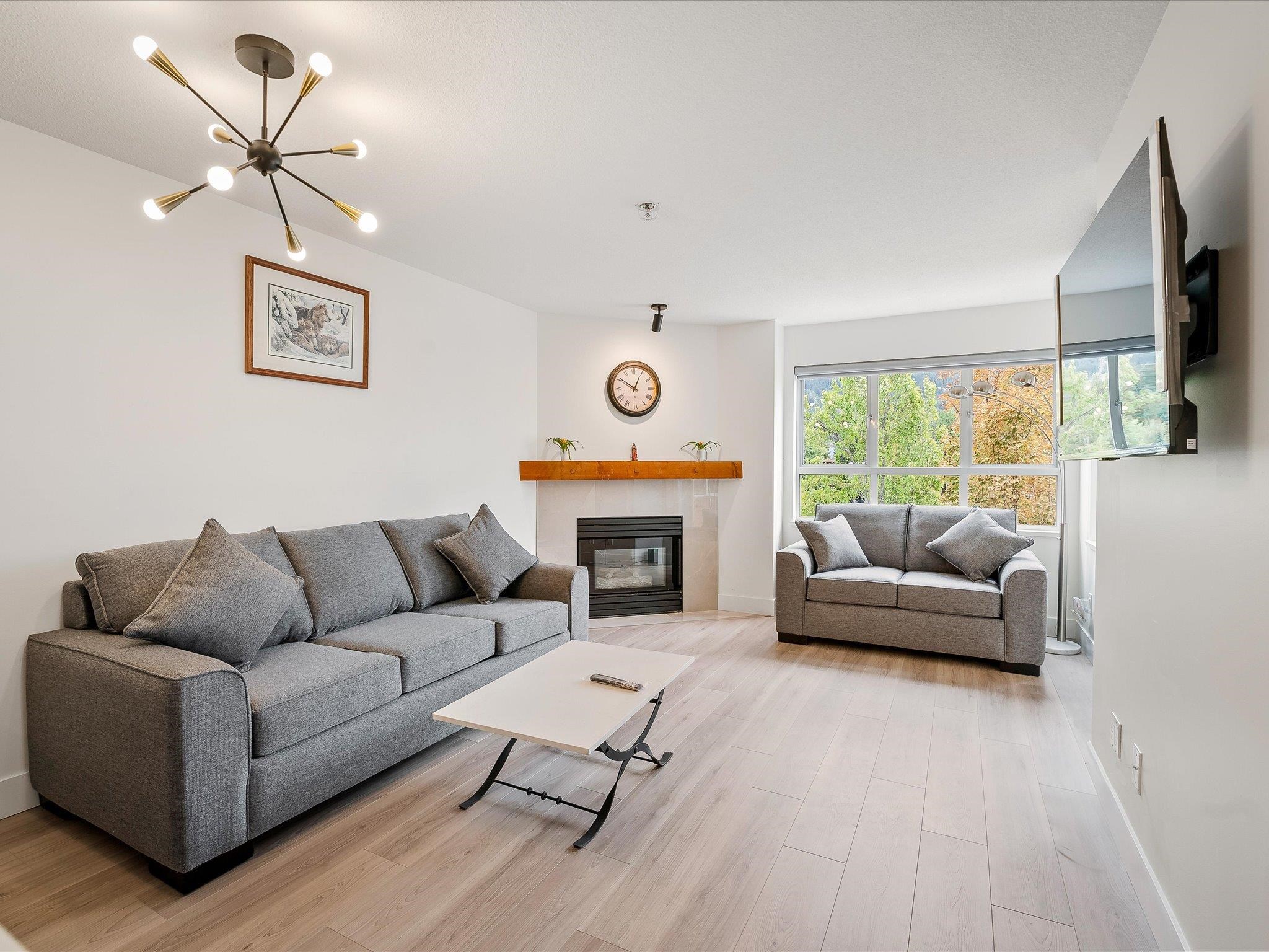 339 4350 LORIMER ROAD, #339