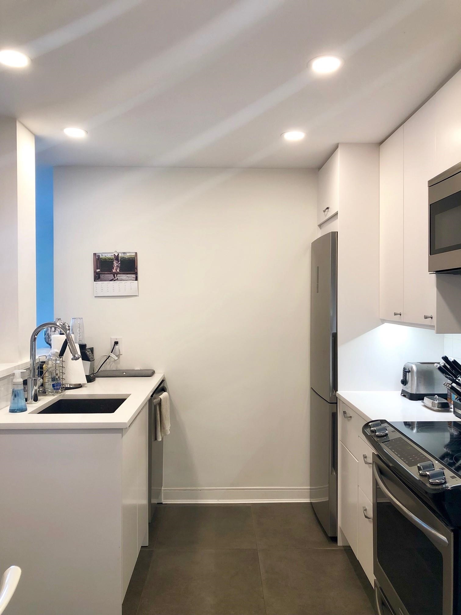 302 1355 W 4TH AVENUE, #302