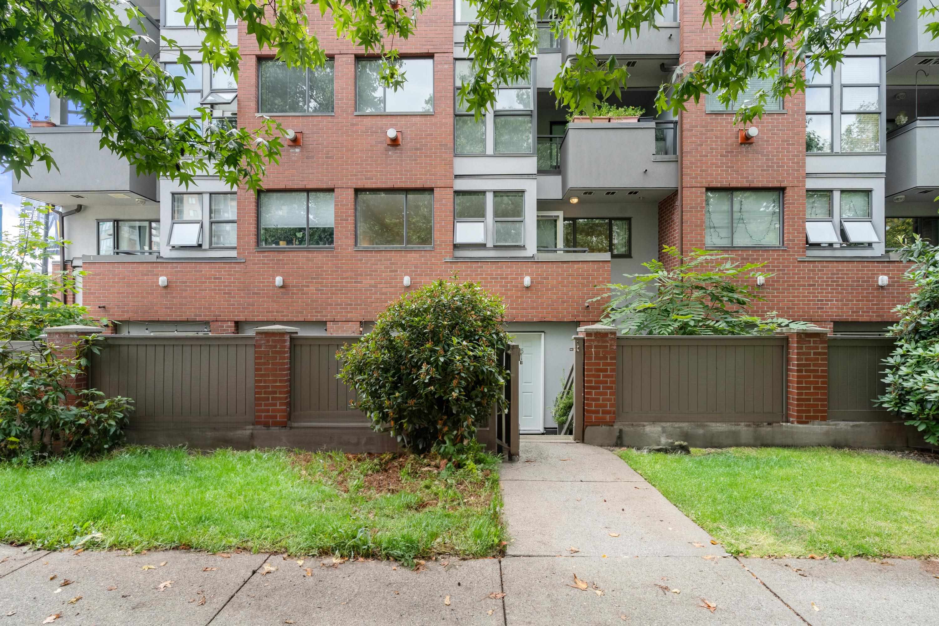 105 345 LONSDALE AVENUE, #105