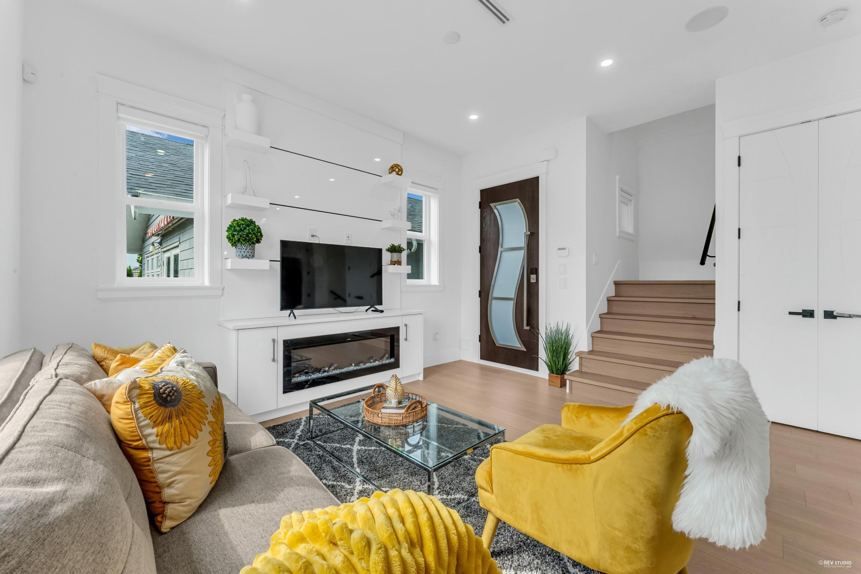 3440 PANDORA STREET