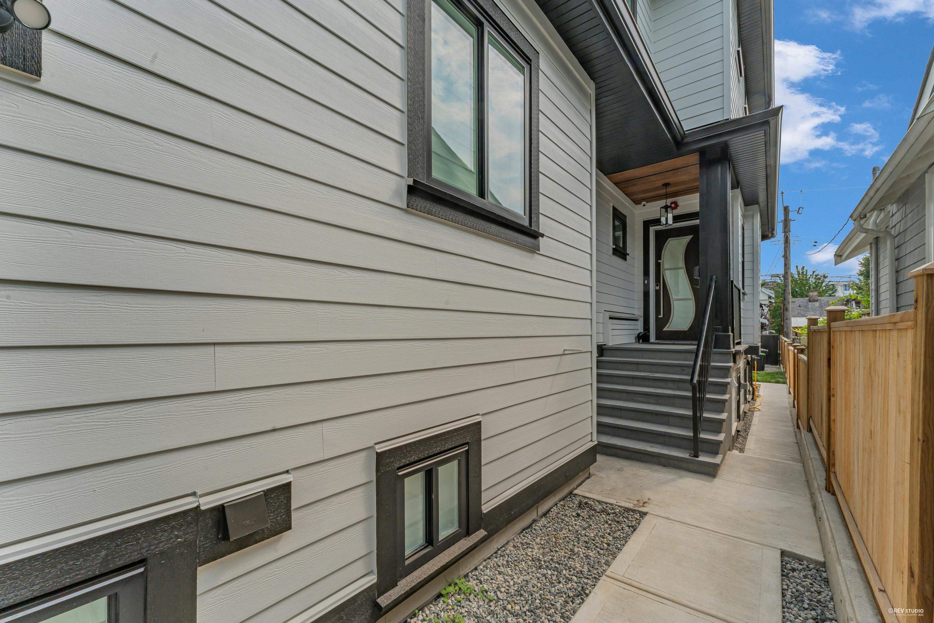 3440 PANDORA STREET