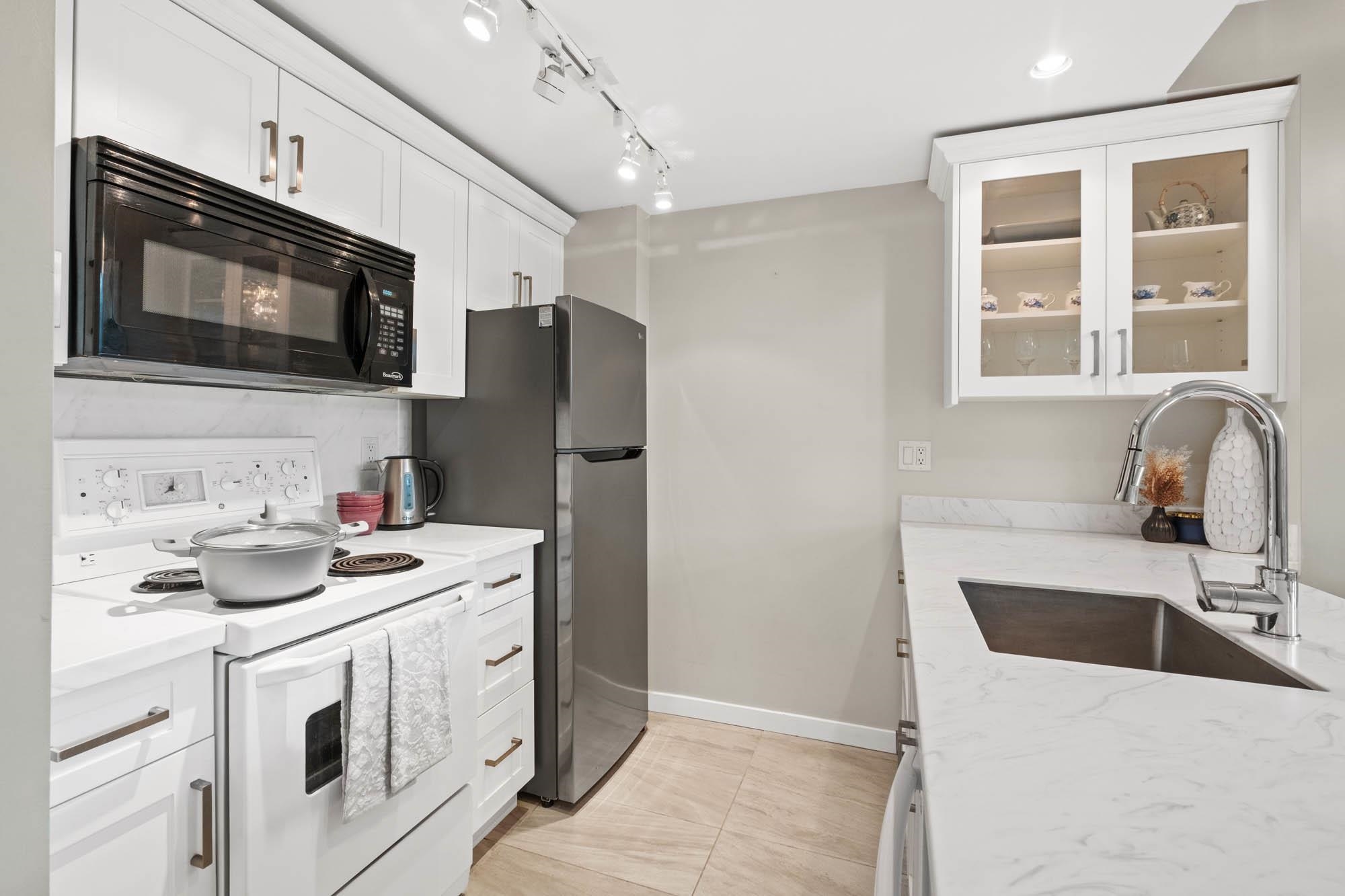 608 1331 W GEORGIA STREET, #608