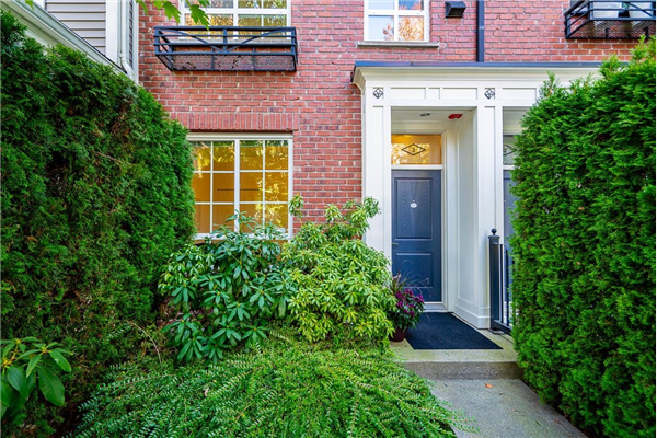 3 2423 AVON PLACE, Port Coquitlam