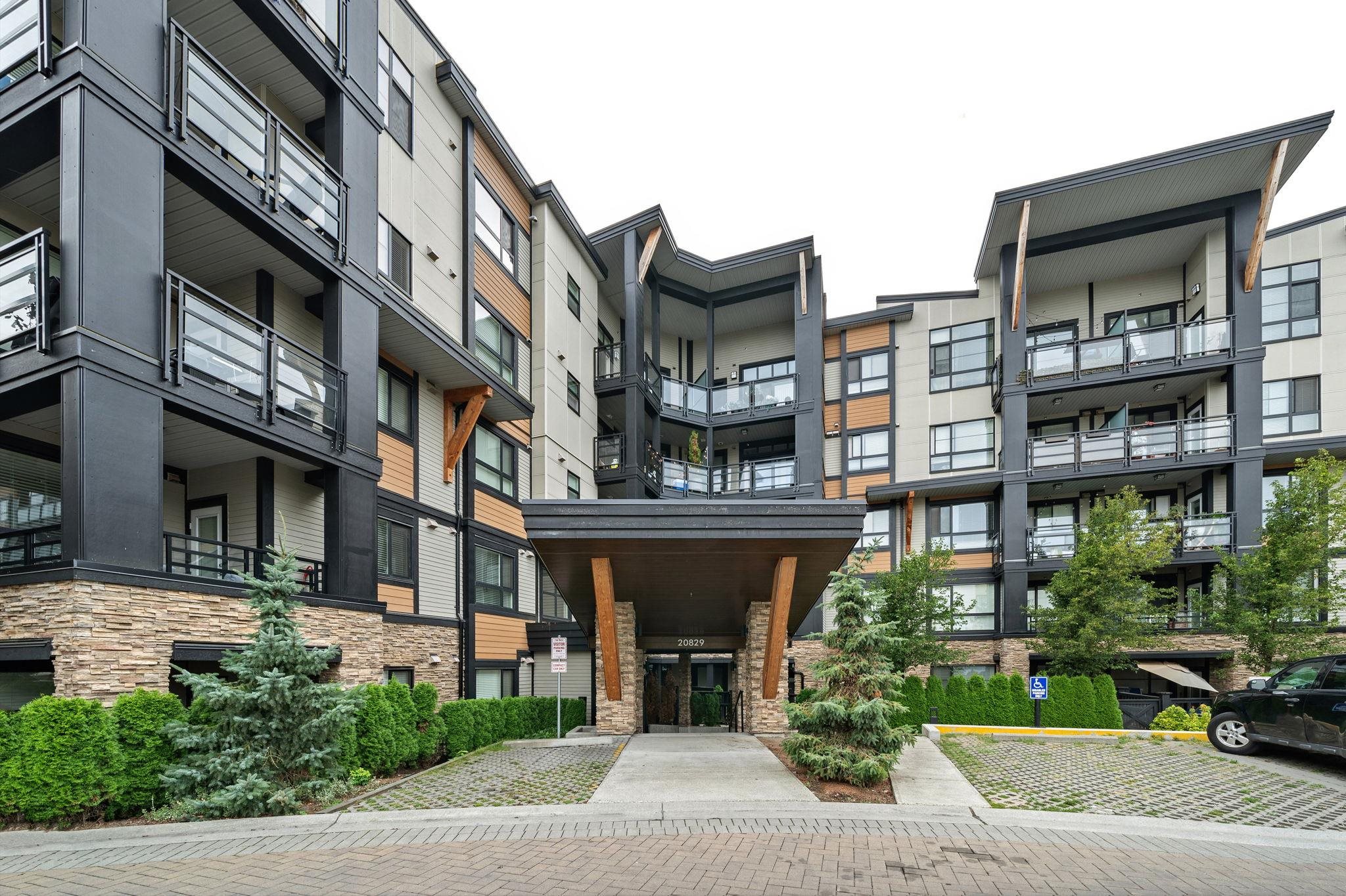 414 20829 77A AVENUE, #414
