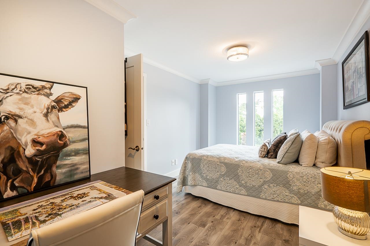 6 ELSDON BAY
