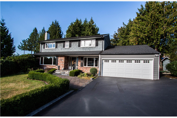 4032 RIPPLE ROAD, West Vancouver