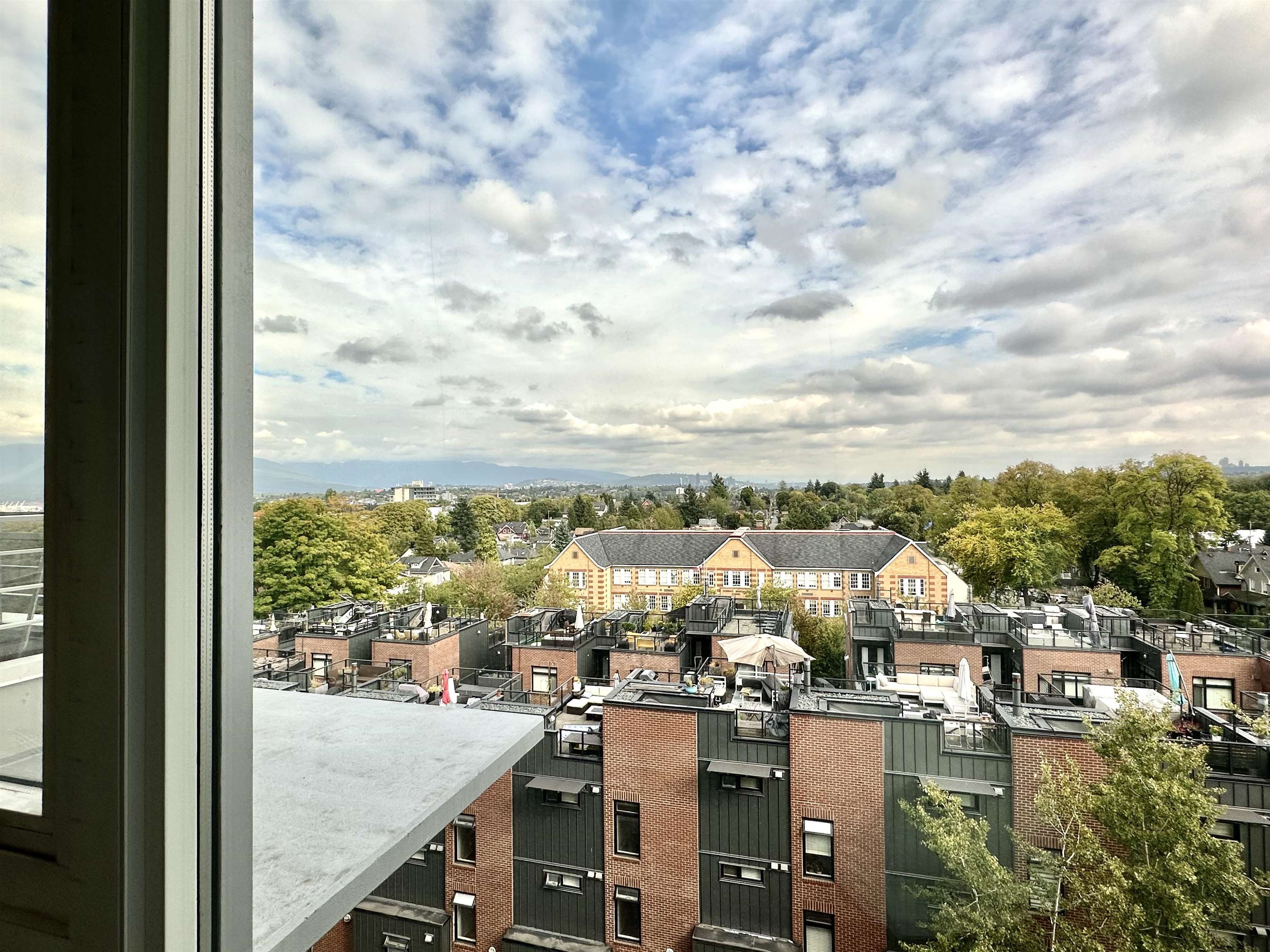 802 2788 PRINCE EDWARD STREET, #802
