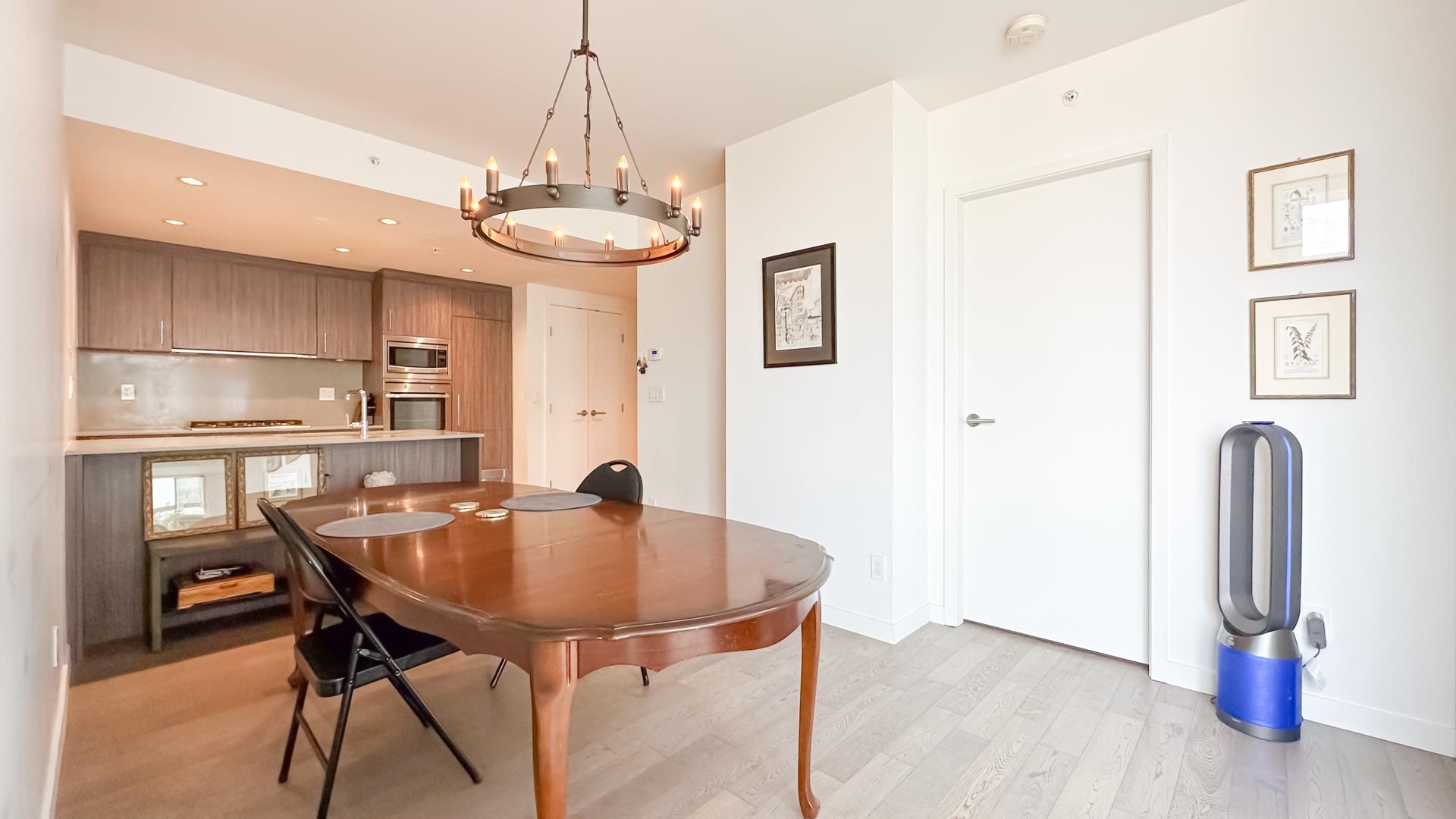 902 2411 HEATHER STREET, #902