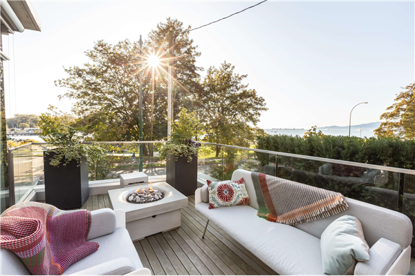 101 1460 BUTE STREET, Vancouver