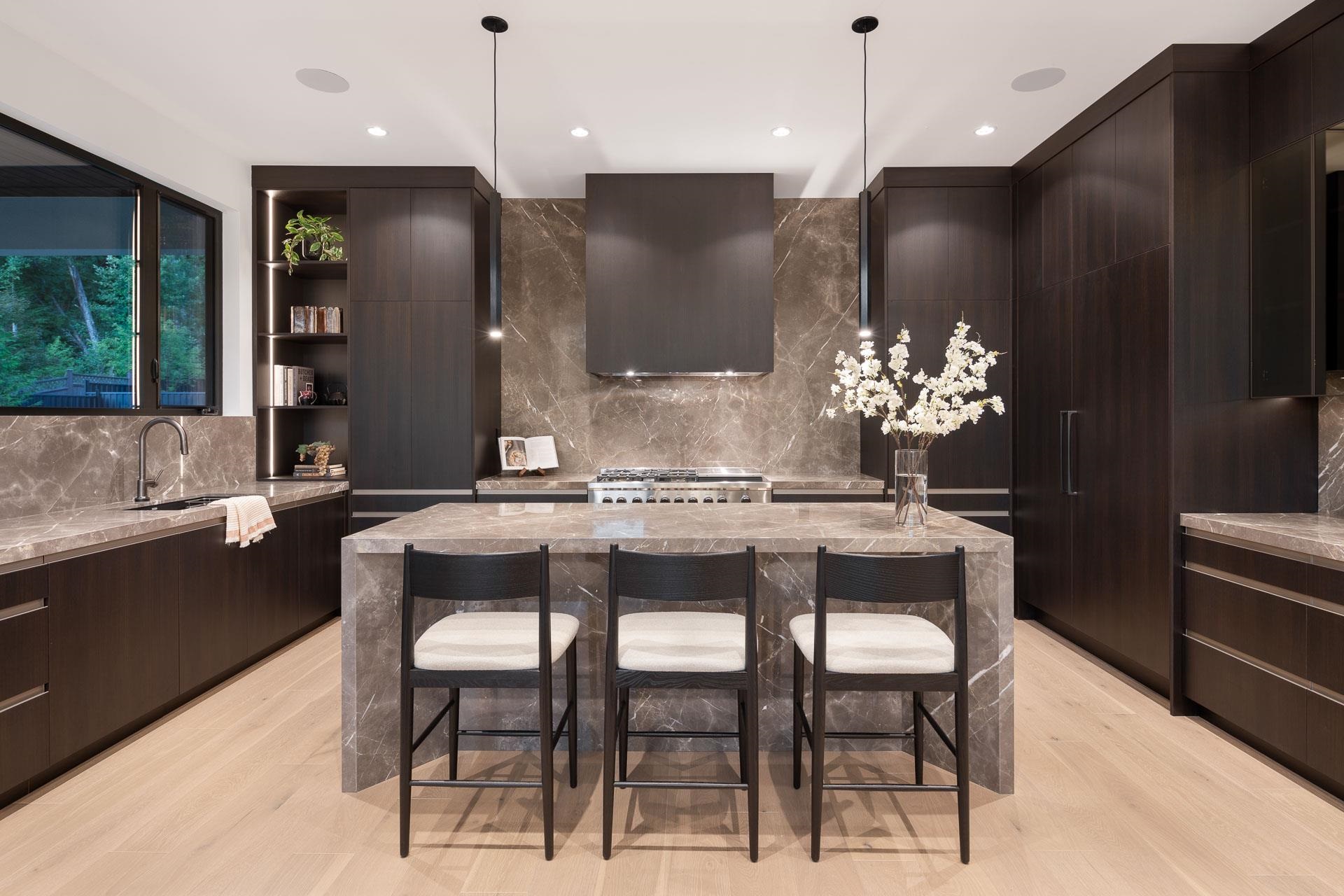 3117 CHESTNUT CRESCENT