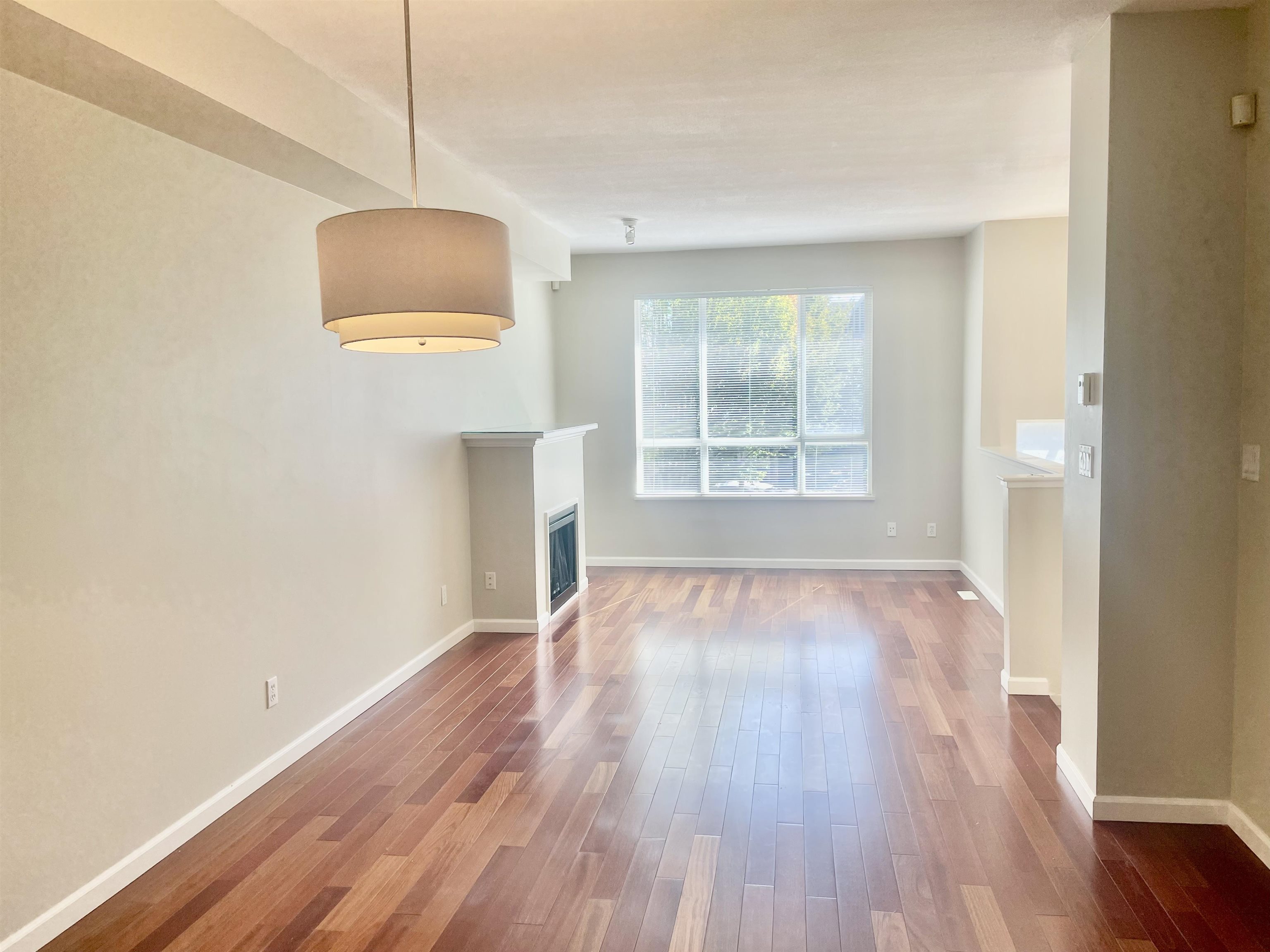 14 9133 SILLS AVENUE, #14
