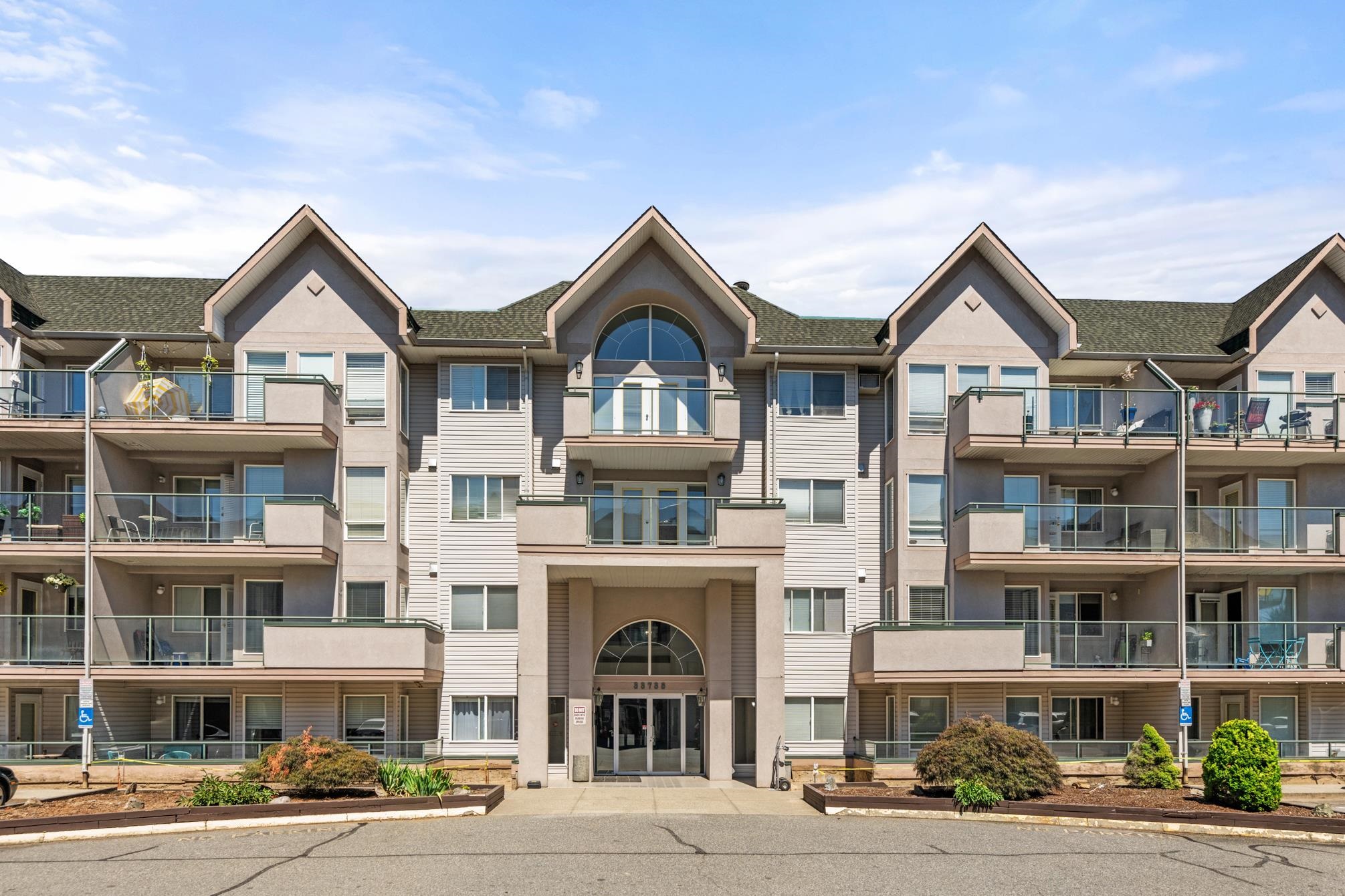 303 33738 KING ROAD, #303