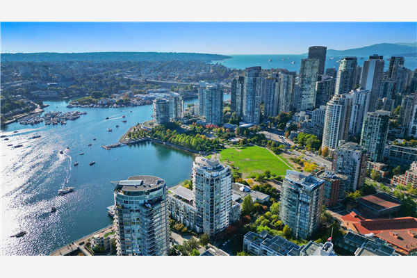 611 1383 MARINASIDE CRESCENT, Vancouver