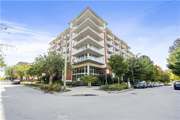 611 298 E 11TH AVENUE, Vancouver