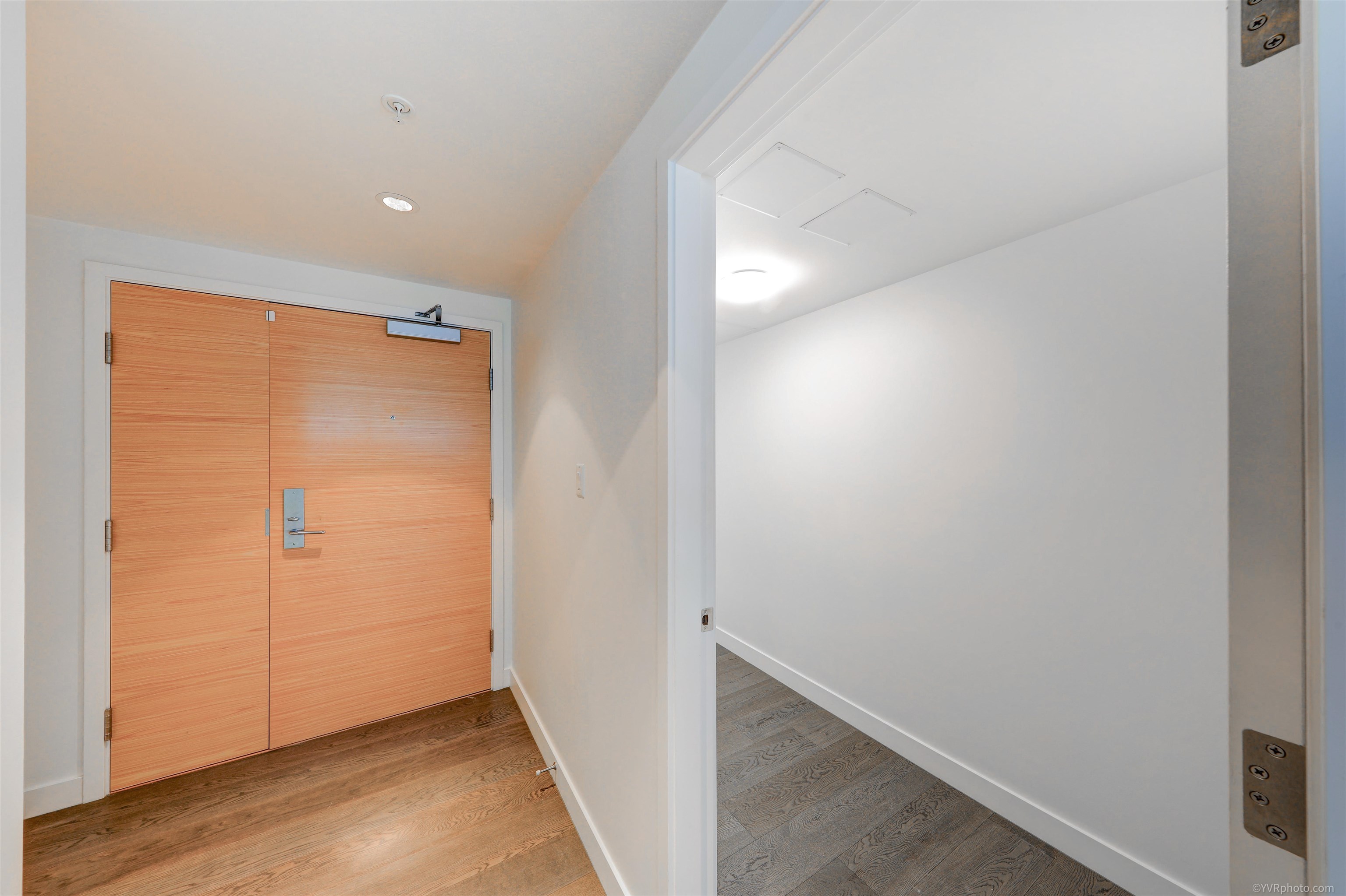 1208 5782 BERTON AVENUE, #1208