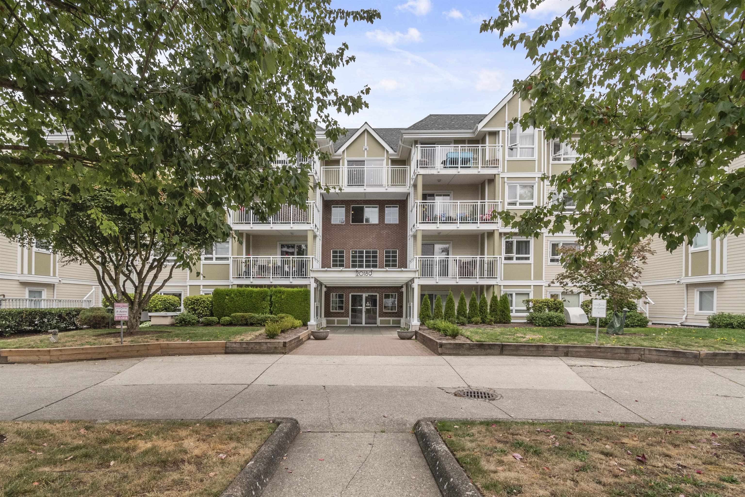 106 20189 54 AVENUE, #106