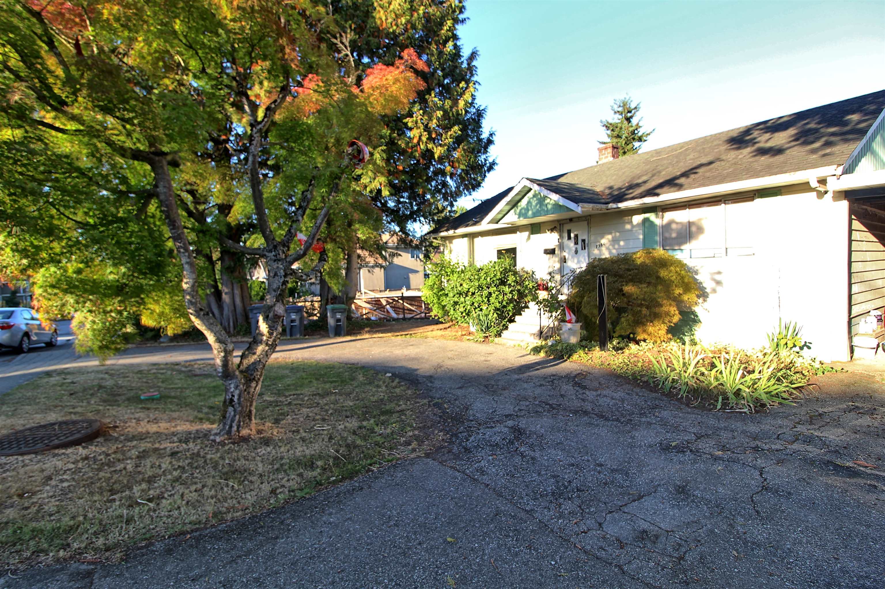 7560 148 STREET