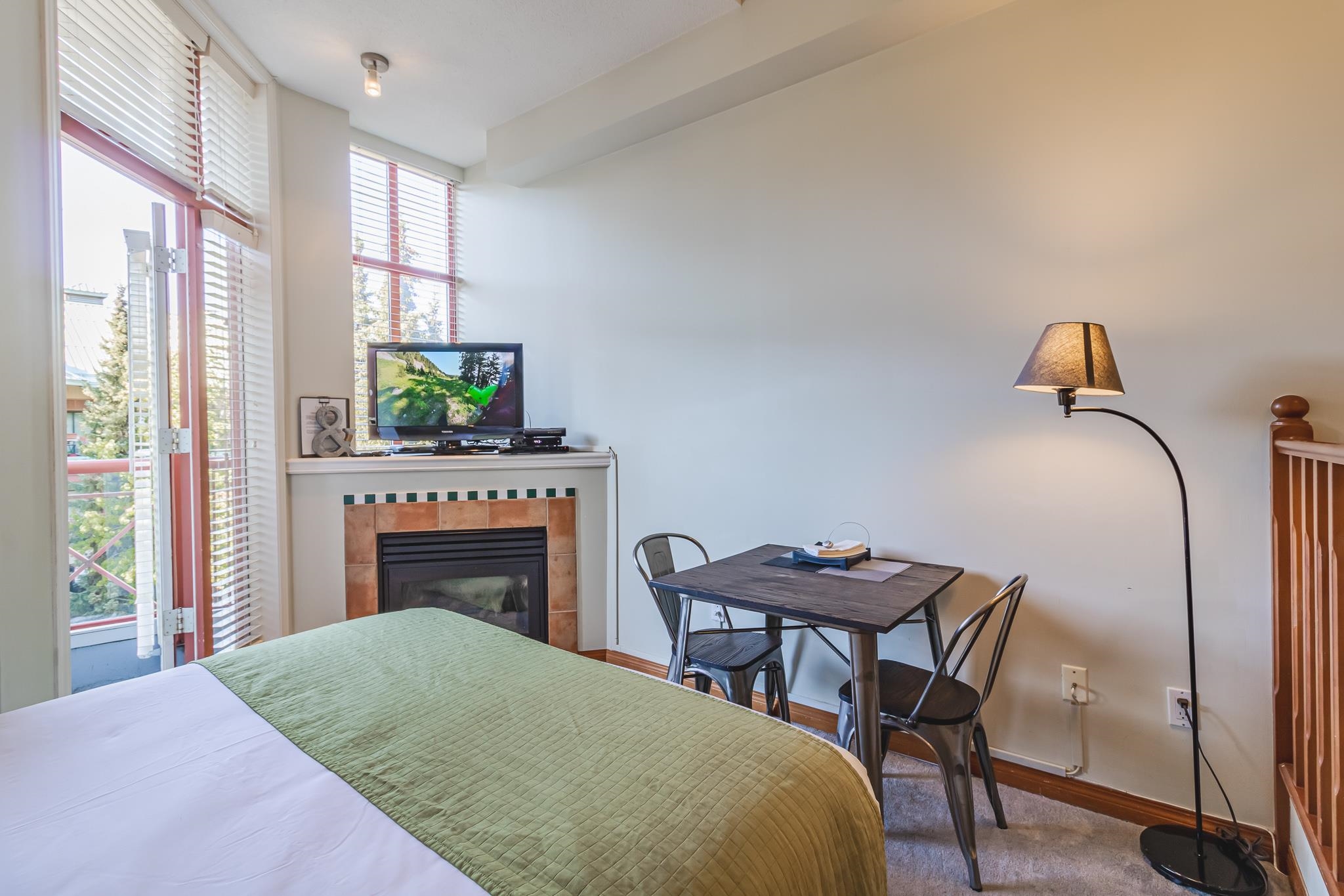 318 4369 MAIN STREET, #318