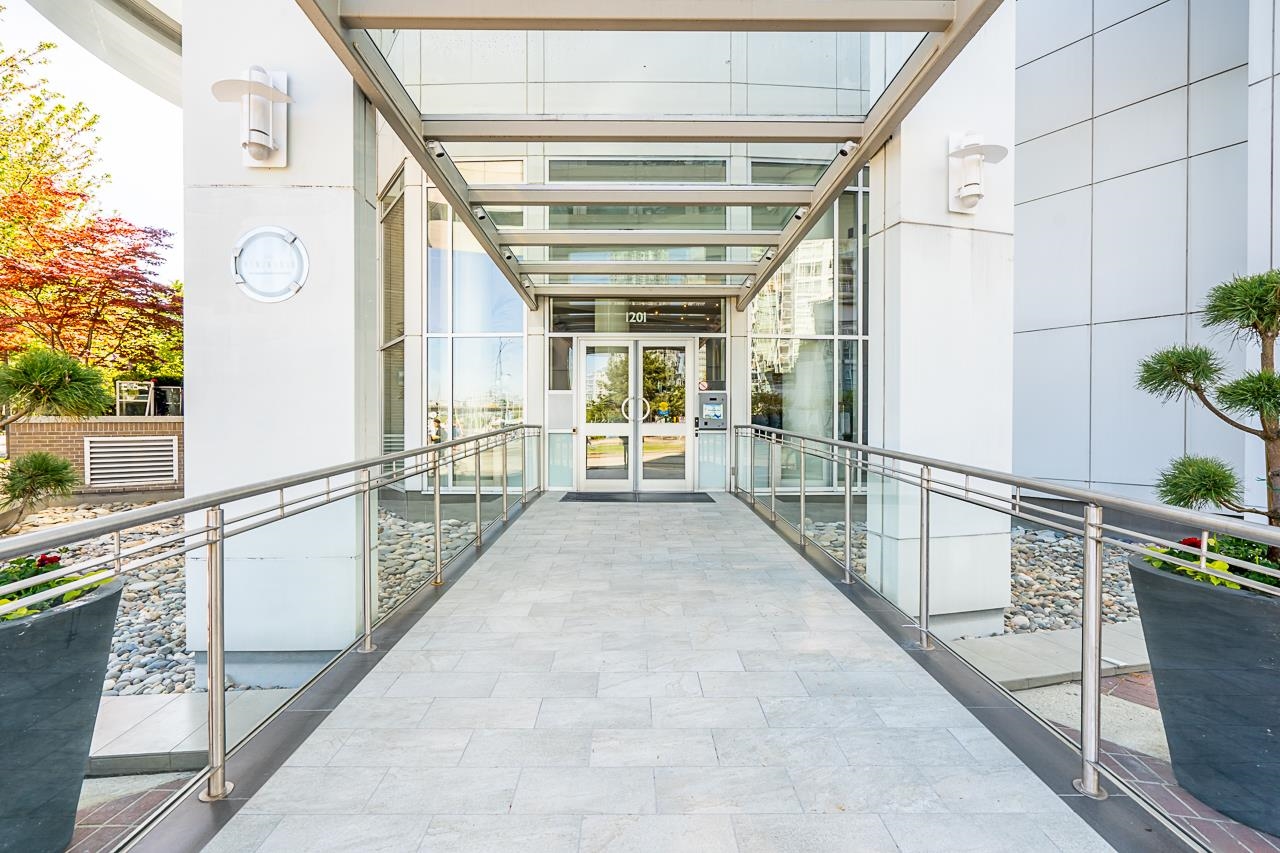 2301 1201 MARINASIDE CRESCENT, #2301